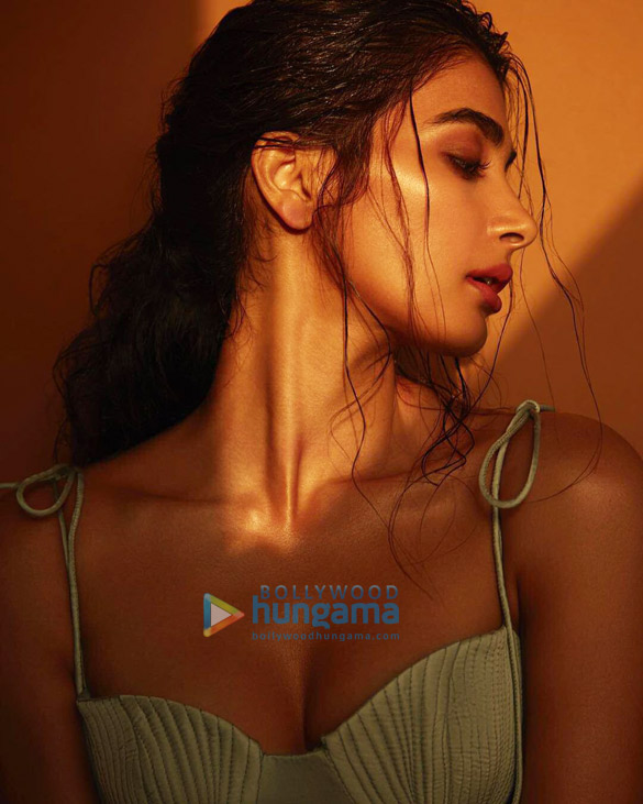 pooja hegde 1 12