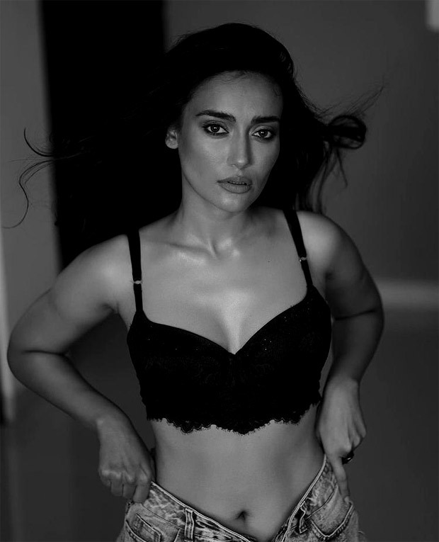 Qubool Hai actress Surbhi Jyoti turns the heat up in sultry pictures, dons black lace bralette and high waisted jeans