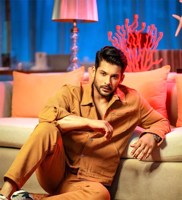Sidharth Shukla looks dapper in monotone look in these latest photos
