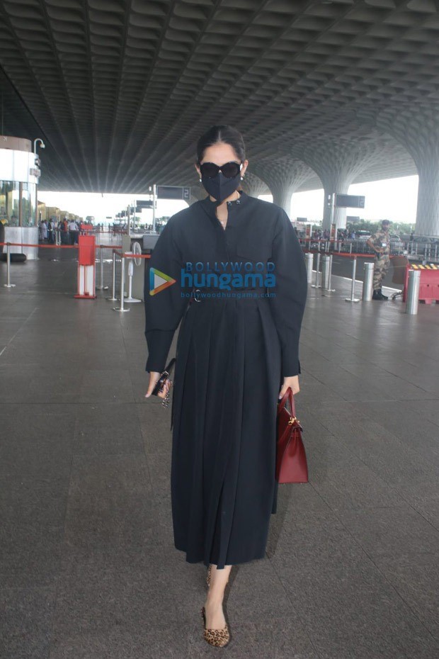 Sonam Kapoor's airport look includes an all black outfit and Hermès Kelly bag worth ₹5.5 lakhs