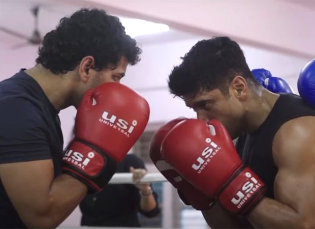 Here's how Farhan Akhtar transformed into Toofaan's Aziz Ali; watch