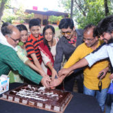 Cast of Zee TV’s Apna Time Bhi Aayega celebrate 250 episodes by cutting a cake