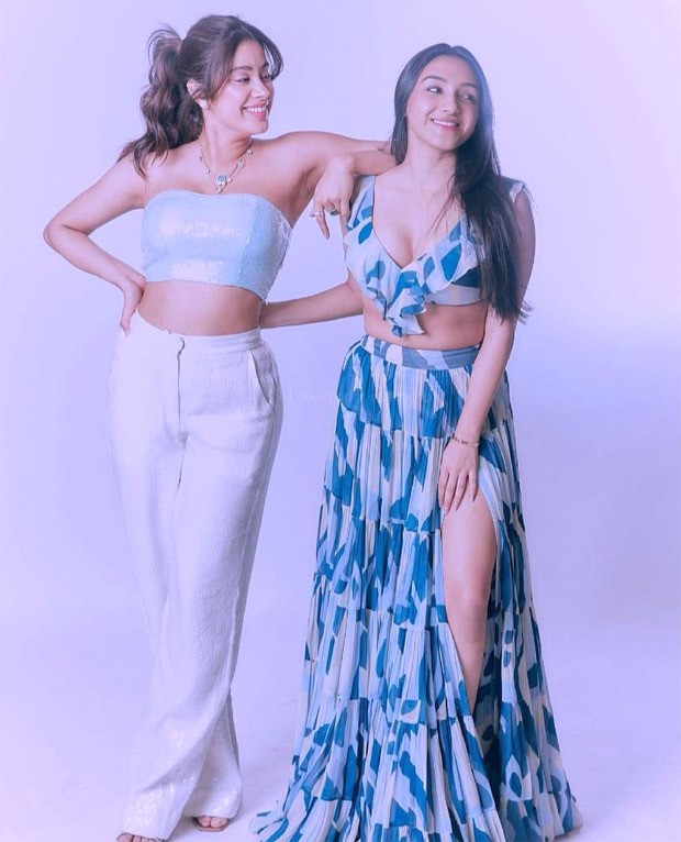 Best friends Janhvi Kapoor and Tanisha Santoshi look sparkling in blue Best friends Janhvi Kapoor and Tanisha Santoshi look sparkling in blue