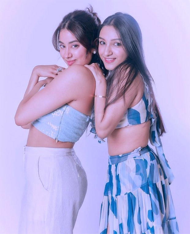 Best friends Janhvi Kapoor and Tanisha Santoshi look sparkling in blue Best friends Janhvi Kapoor and Tanisha Santoshi look sparkling in blue
