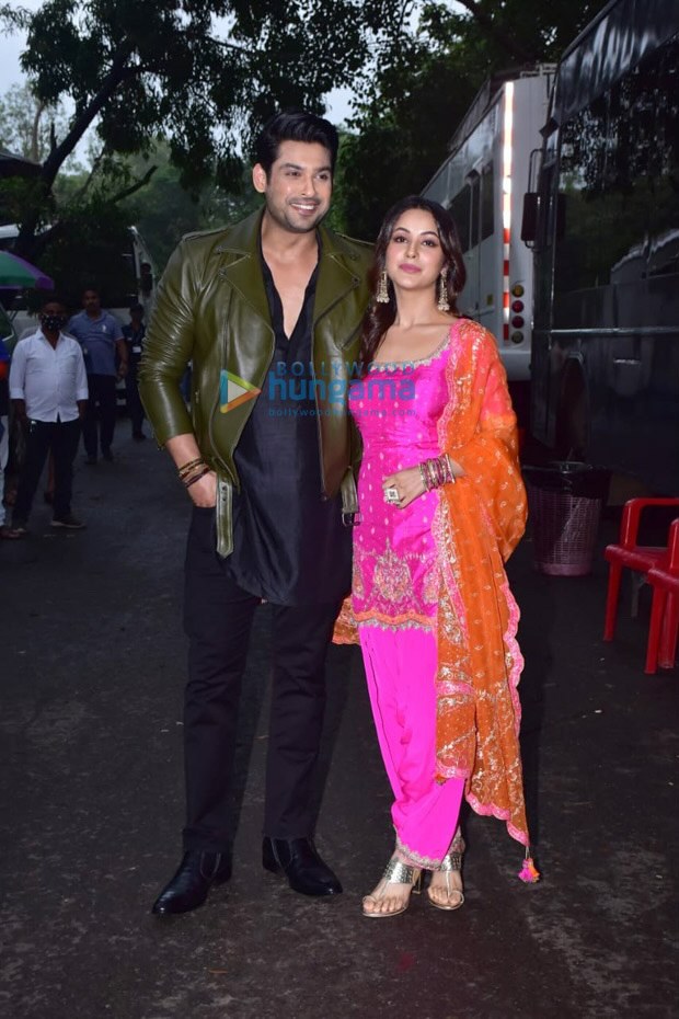 Bigg Boss OTT: Sidharth Shukla looks dapper; Shehnaaz Gill keeps it vibrant in Patiala suit Bigg Boss OTT: Sidharth Shukla looks dapper; Shehnaaz Gill keeps it vibrant in Patiala suit