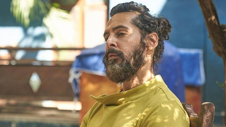 Hrithik in Jodha Akbar ya Ranveer in Bajirao Mastani? Dino’s favourite performance? | Rapid Fire Hrithik in Jodha Akbar ya Ranveer in Bajirao Mastani? Dino’s favourite performance? | Rapid Fire