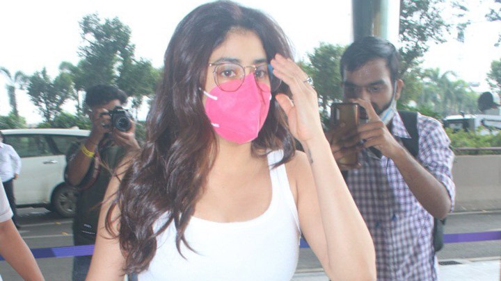 Janhvi Kapoor, Khushi Kapoor, Ravi Kishan and many celebs spotted at Airport