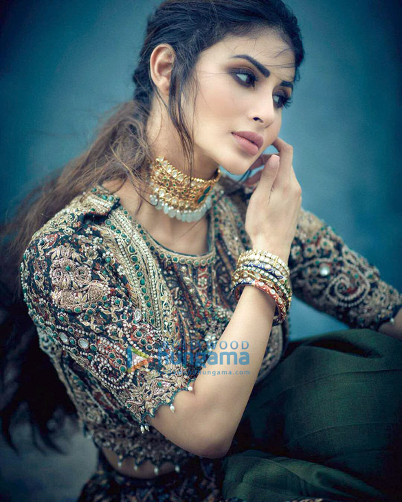mouni roy 1 23