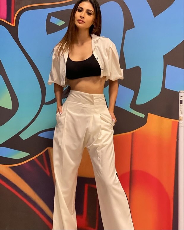 Mouni Roy slays in a super chic street style look while flaunting her toned midriff Mouni Roy slays in a super chic street style look while flaunting her toned midriff