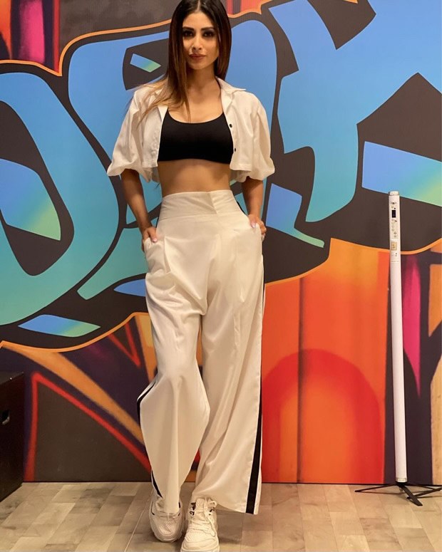 Mouni Roy slays in a super chic street style look while flaunting her toned midriff Mouni Roy slays in a super chic street style look while flaunting her toned midriff