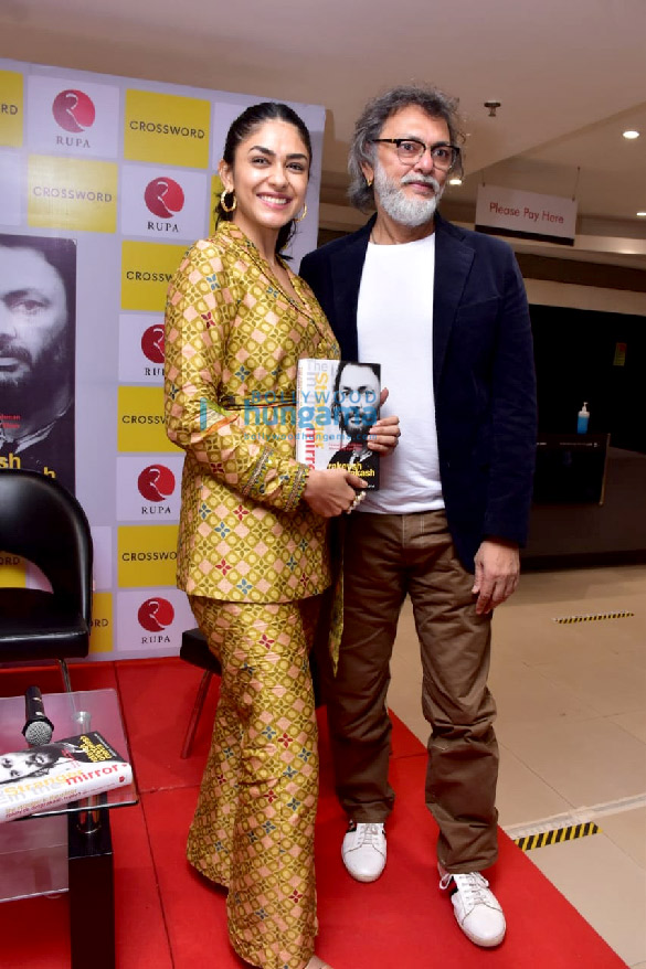 mrunal thakur snapped at rakyesh omprakash mehras book launch clear 5