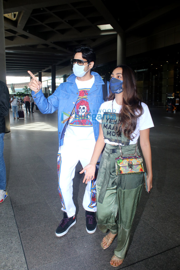 Photos Aamir Khan Kiran Rao Kiara Advani And Sidharth Malhotra Snapped At The Airport