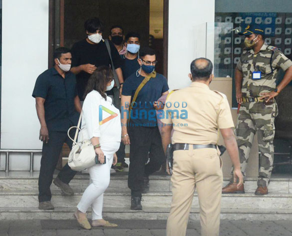 photos aamir khan snapped at kalina airport 3