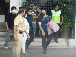Photos: Aamir Khan snapped at Kalina airport