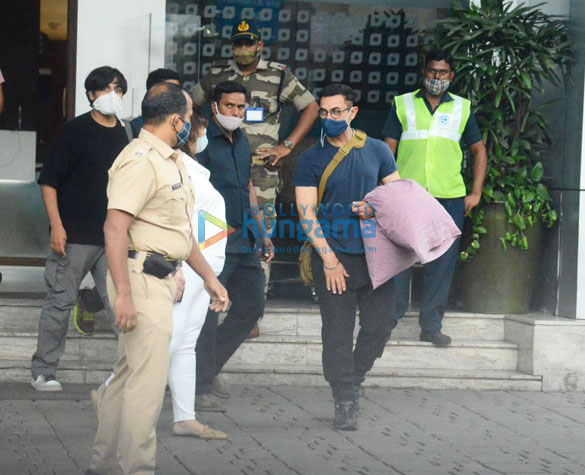 Photos: Aamir Khan snapped at Kalina airport | Parties & Events ...