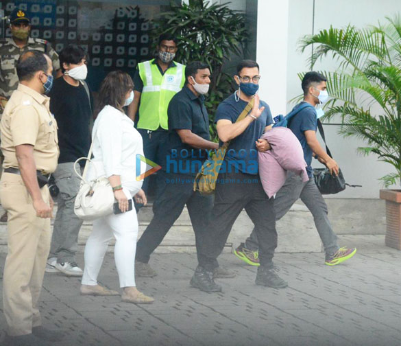 photos aamir khan snapped at kalina airport 6