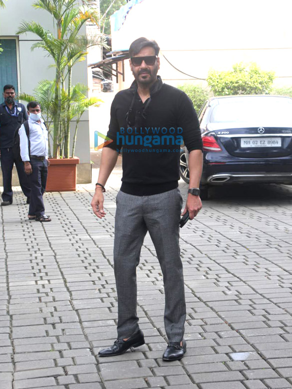 photos ajay devgn snapped during bhuj the pride of india promotions 1