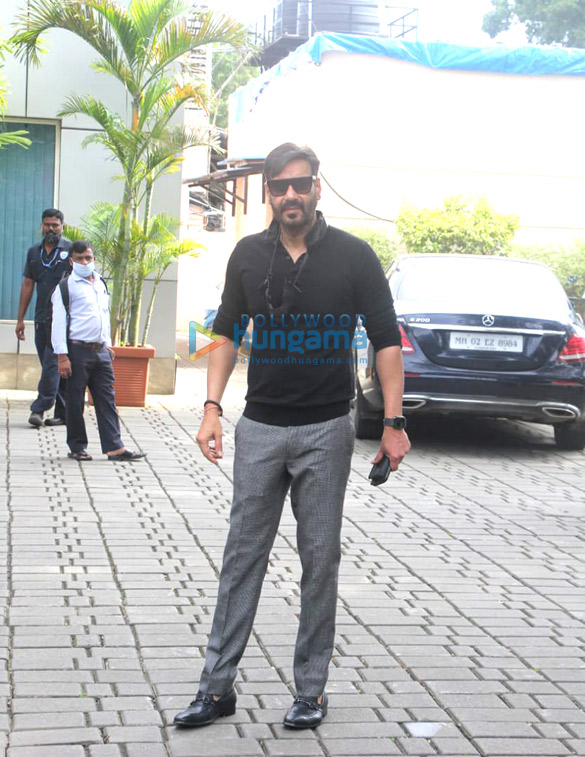 photos ajay devgn snapped during bhuj the pride of india promotions 3