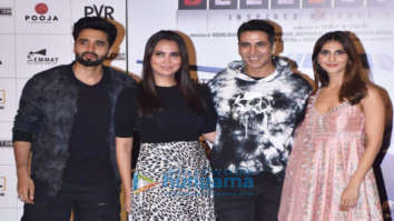 Photos: Akshay Kumar, Vaani Kapoor, Lara Dutta and others celebrate the return of theatres with a cake cutting ceremony in Delhi