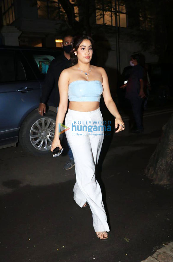 photos celebs snapped at rhea kapoors wedding party 16820210 1