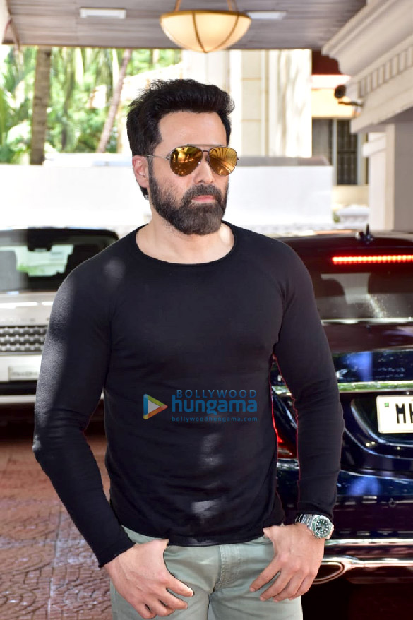 photos emraan hashmi and anand pandit snapped during chehre promotions 4