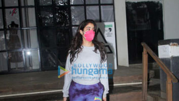 Photos: Janhvi Kapoor spotted at a gym in Pali Hill