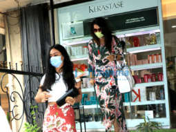 Photos: Kajol with Daughter Nysa Devgn snapped at salon in Khar