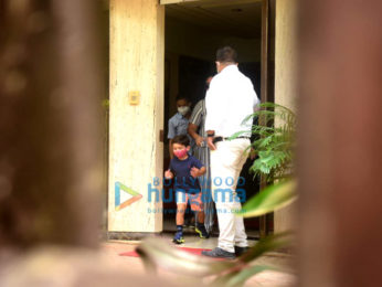 Photos: Kareena Kapoor Khan spotted in Bandra