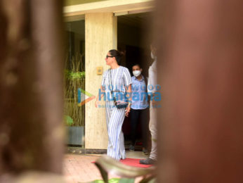 Photos: Kareena Kapoor Khan spotted in Bandra