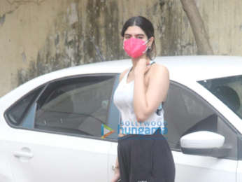 Photos: Khushi Kapoor spotted at the gym in Santacruz