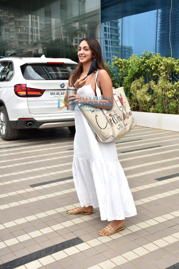 Photos: Kiara Advani spotted in Andheri