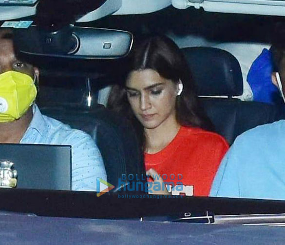 Photos: Kriti Sanon, Prabhas and Sunny Singh Nijjar spotted at dance class Photos: Kriti Sanon, Prabhas and Sunny Singh Nijjar spotted at dance class