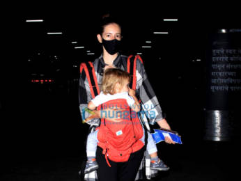 Photos: Parineeti Chopra and Kalki Koechlin snapped at the airport