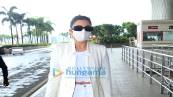 Photos: Parineeti Chopra and Sunny Deol snapped at the airport