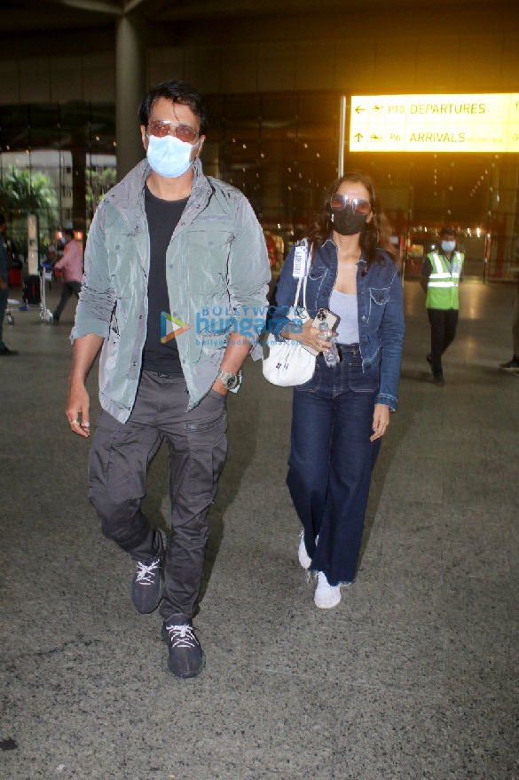 photos pulkit samrat kriti kharbanda sai tamhankar and others snapped at the airport 4