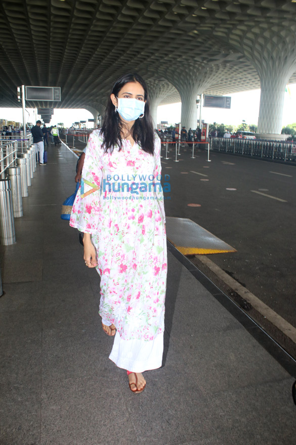 Photos: Rakul Preet Singh, Sara Ali Khan, Radhika Madan and others snapped at the airport