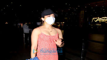 Photos: Rashmika Mandanna, Yami Gautam Dhar, Rashami Desai and others snapped at the airport