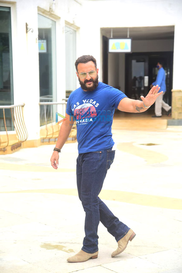 photos saif ali khan snapped promoting his film bhoot police 4
