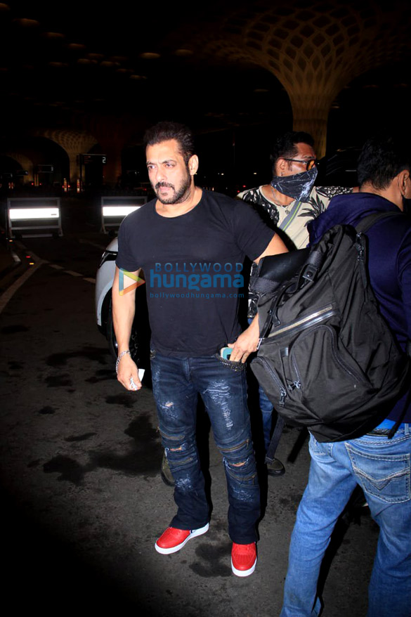 Photos: Salman Khan, Katrina Kaif and Bhumi Pednekar snapped at the airport