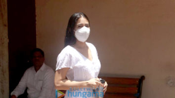 Photos: Sara Ali Khan spotted at her pilates class in Santacruz