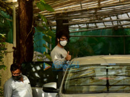 Photos: Shahid Kapoor snapped at Sunny Super Sound in Juhu