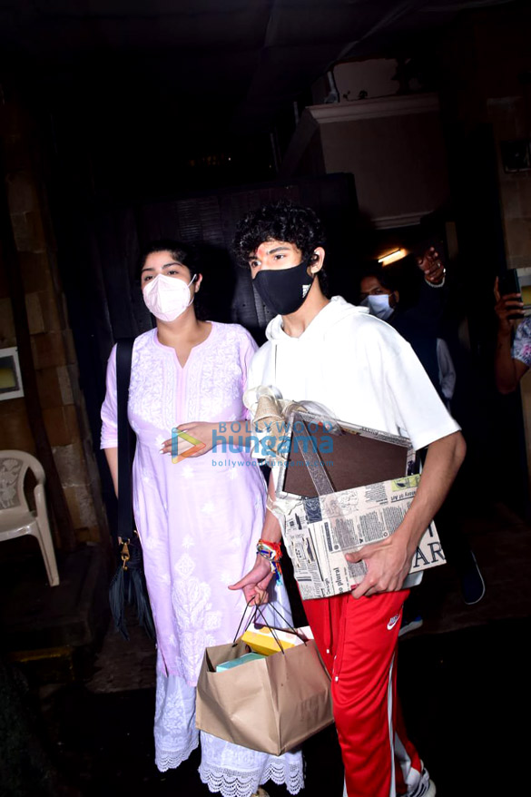 photos shanaya kapoor khushi kapoor and others snapped at anil kapoors residence for rakshabandhan 2021 2282021 4