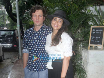 Photos: Shriya Saran spotted outside a cafe in Bandra