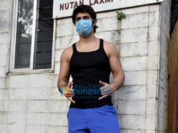 Photos: Varun Dhawan spotted at a clinic in Juhu