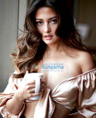 Celeb Photos Of Riya Sen