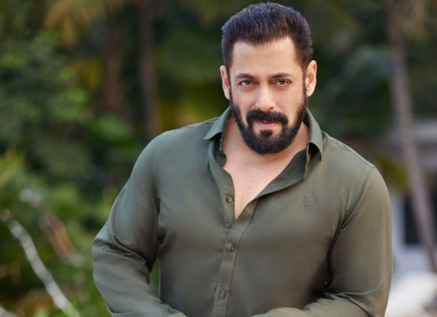 Salman Khan dispatches 5 tempos of essentials to flood-affected areas of Chiplun, Mahad and villages near Mahabaleshwar Salman Khan dispatches 5 tempos of essentials to flood-affected areas of Chiplun, Mahad and villages near Mahabaleshwar