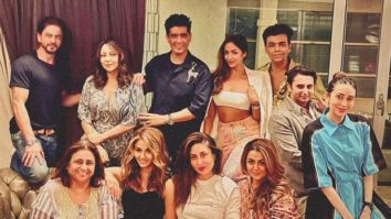 Shah Rukh Khan, Gauri, Karan Johar, Kareena Kapoor Khan, Karisma Kapoor, Malaika Arora, and others flash huge smiles for a picture-perfect moment from their get together