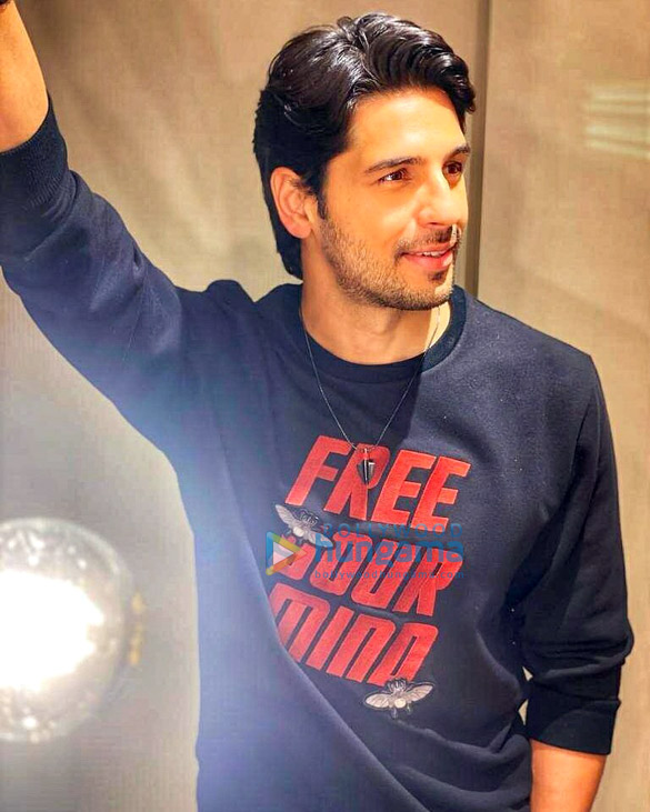 sidharth malhotra 2 5