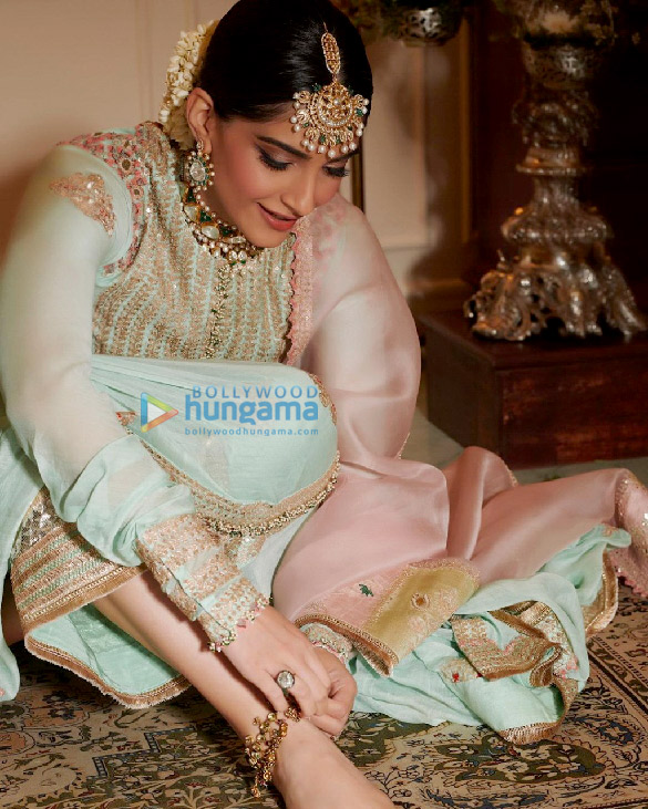 sonam kapoor ahuja 4 4
