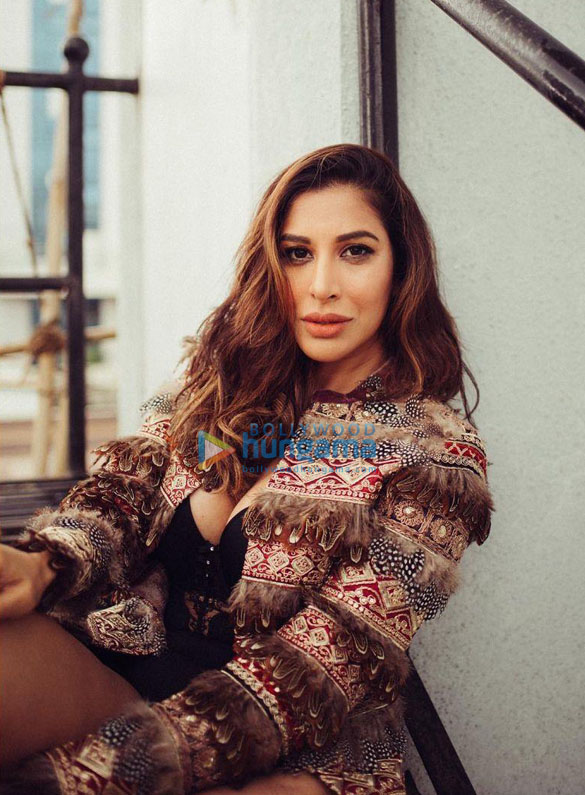 sophie choudry 1982021 7